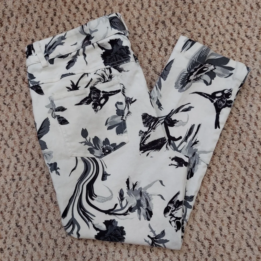 Womens Black & White Floral Bird Print Capri Pants Size 8 TIBI Business Casual - Picture 1 of 14